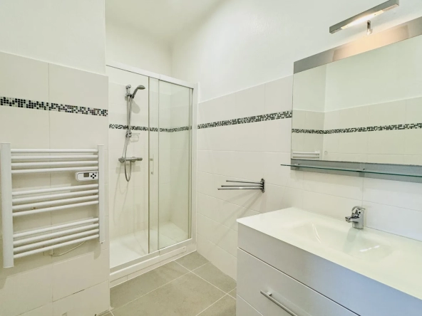 Appartement de 4 pièces rénové - AGDE Centre Ville 