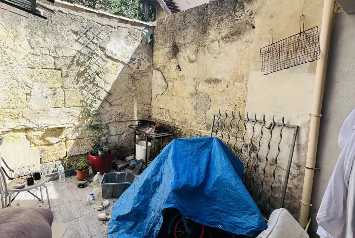 Maison à aménager avec potentiel de transformation en appartements à Lunel 