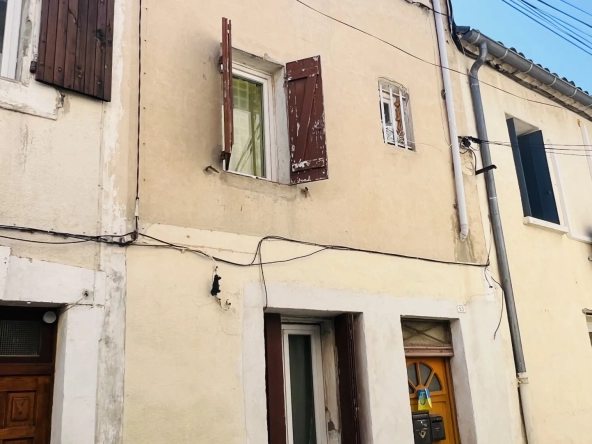 Maison à aménager avec potentiel de transformation en appartements à Lunel