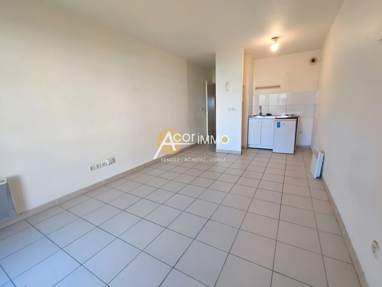 Studio avec terrasse et parking privatif en sous-sol à La Seyne-sur-Mer 