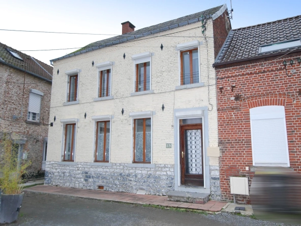 Maison en brique avec terrain clos à Jeumont