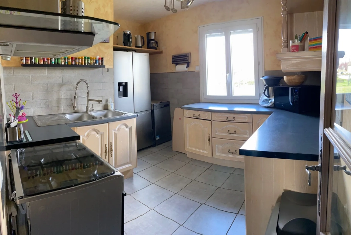 Maison rénovée de plain pied à Sainville 