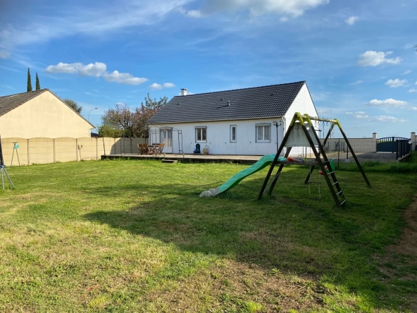 Maison rénovée de plain pied à Sainville