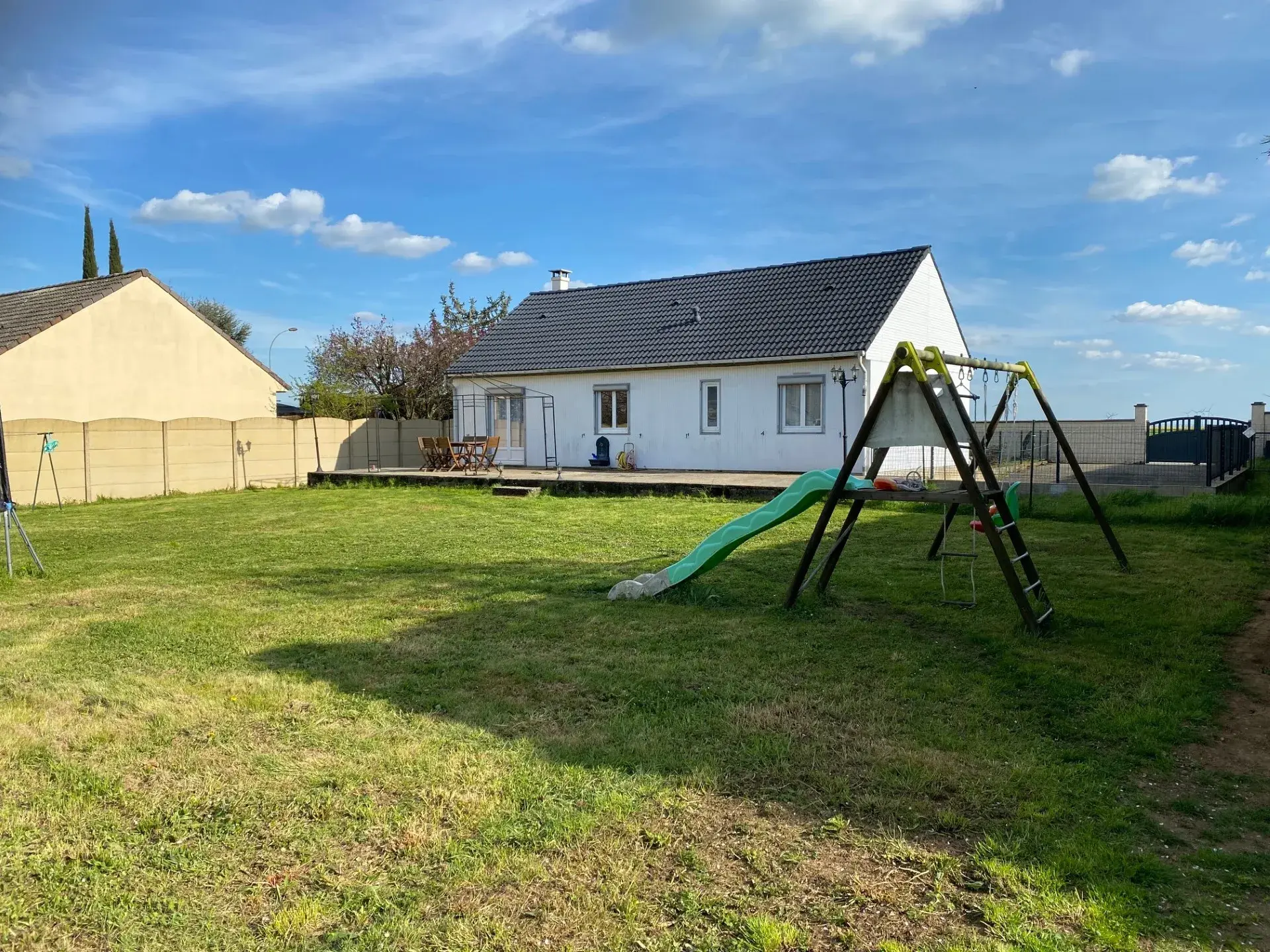 Maison rénovée de plain pied à Sainville 