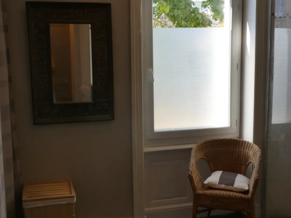 Maison de 188 m2 avec jardin, cave et garage à Montbrison 
