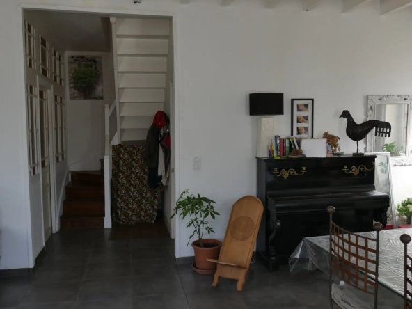 Maison de 188 m2 avec jardin, cave et garage à Montbrison 