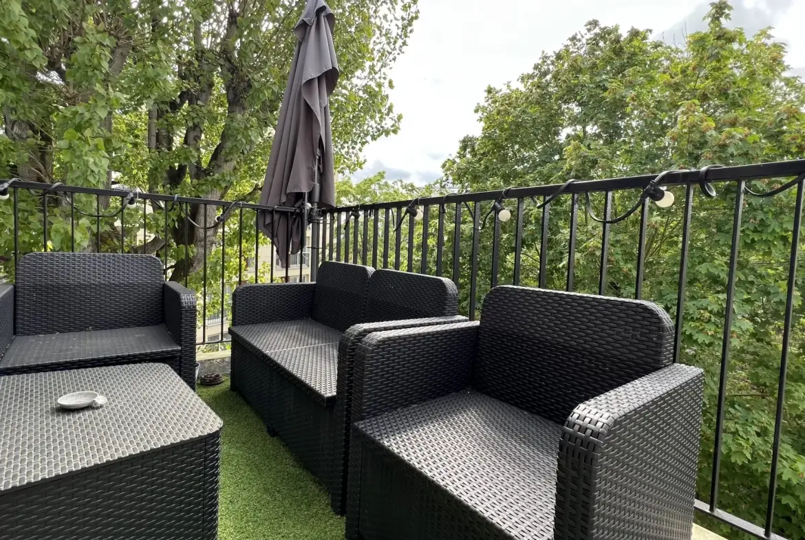 Appartement au dernier étage d'un immeuble 