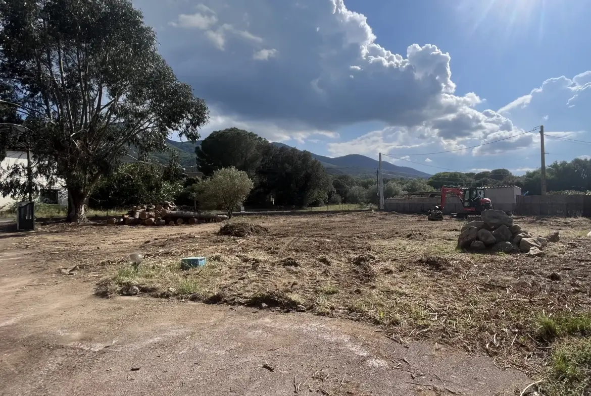 Terrain à bâtir exposé plein sud à Laroque des Albères 