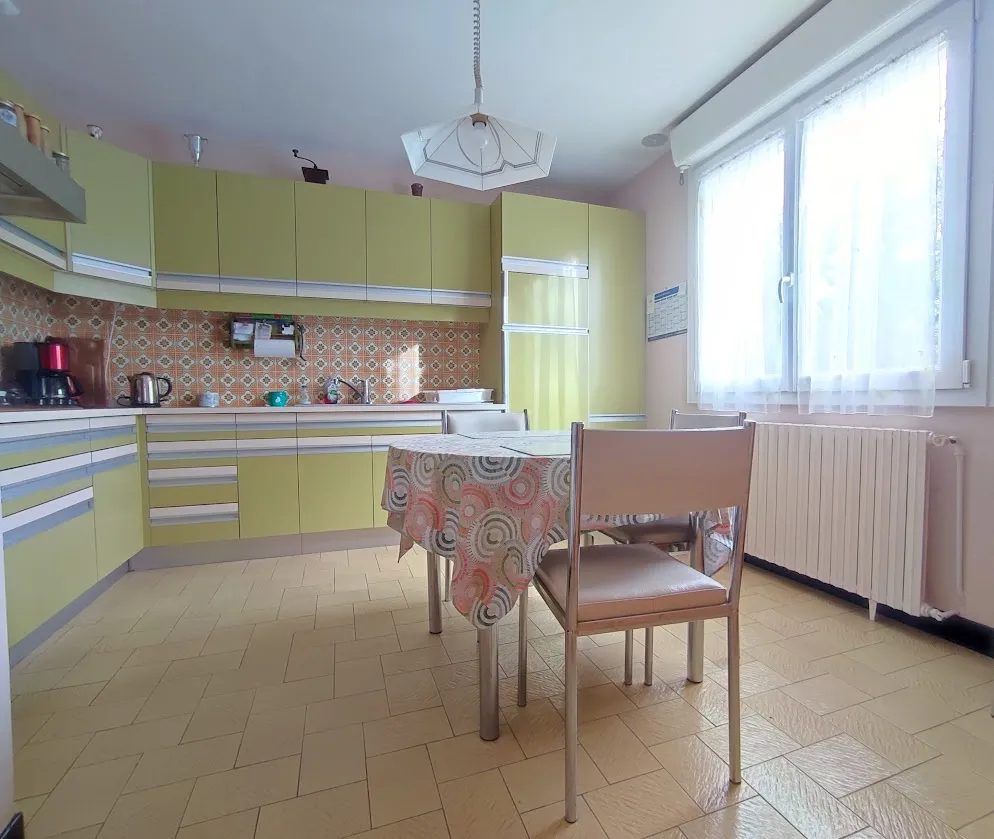 Belle maison 85m2 avec jardin arboré de 700m2 et garage de 36m2 à Saint Nazaire - Brais 