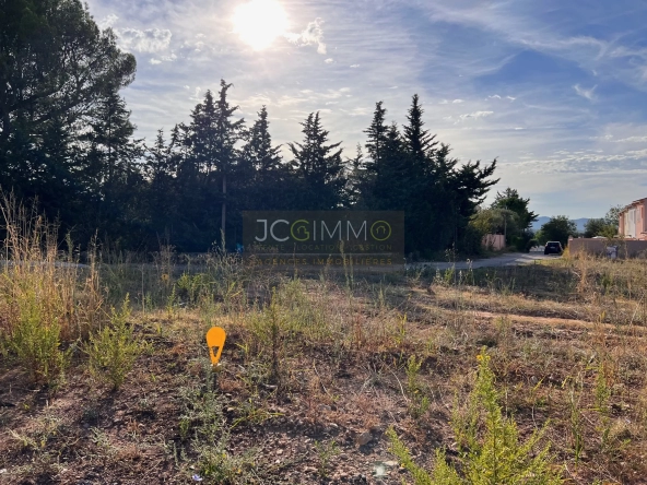 Terrain viabilisé de 532m2 à Puget-ville 
