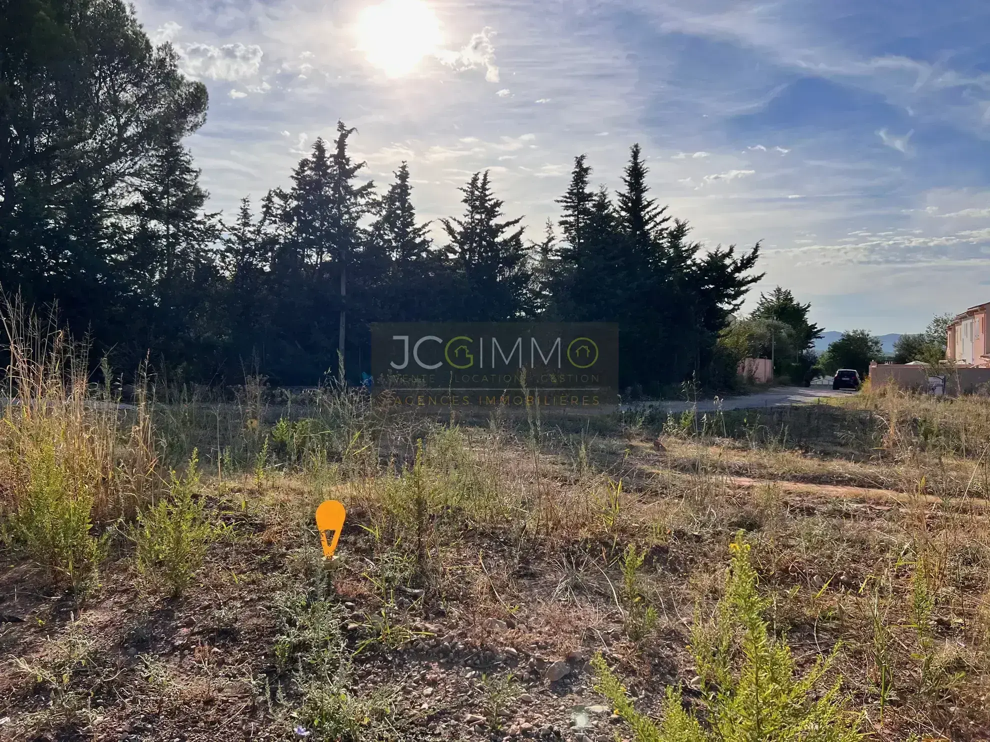 Terrain viabilisé de 532m2 à Puget-ville 