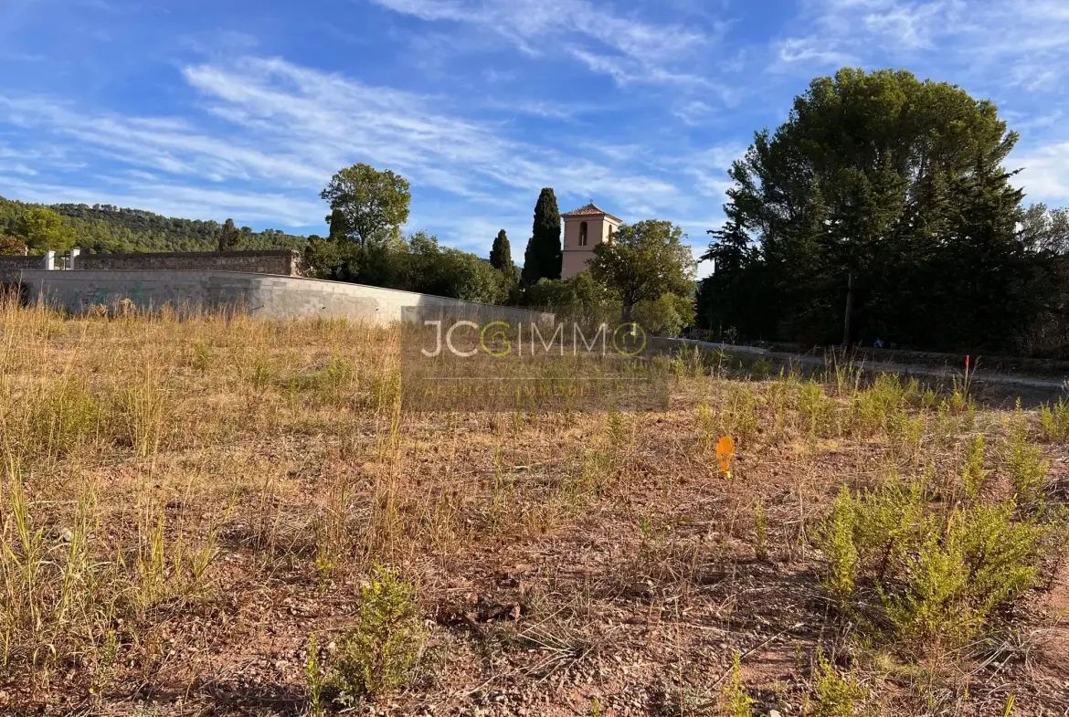 Terrain viabilisé de 532m2 à Puget-ville 