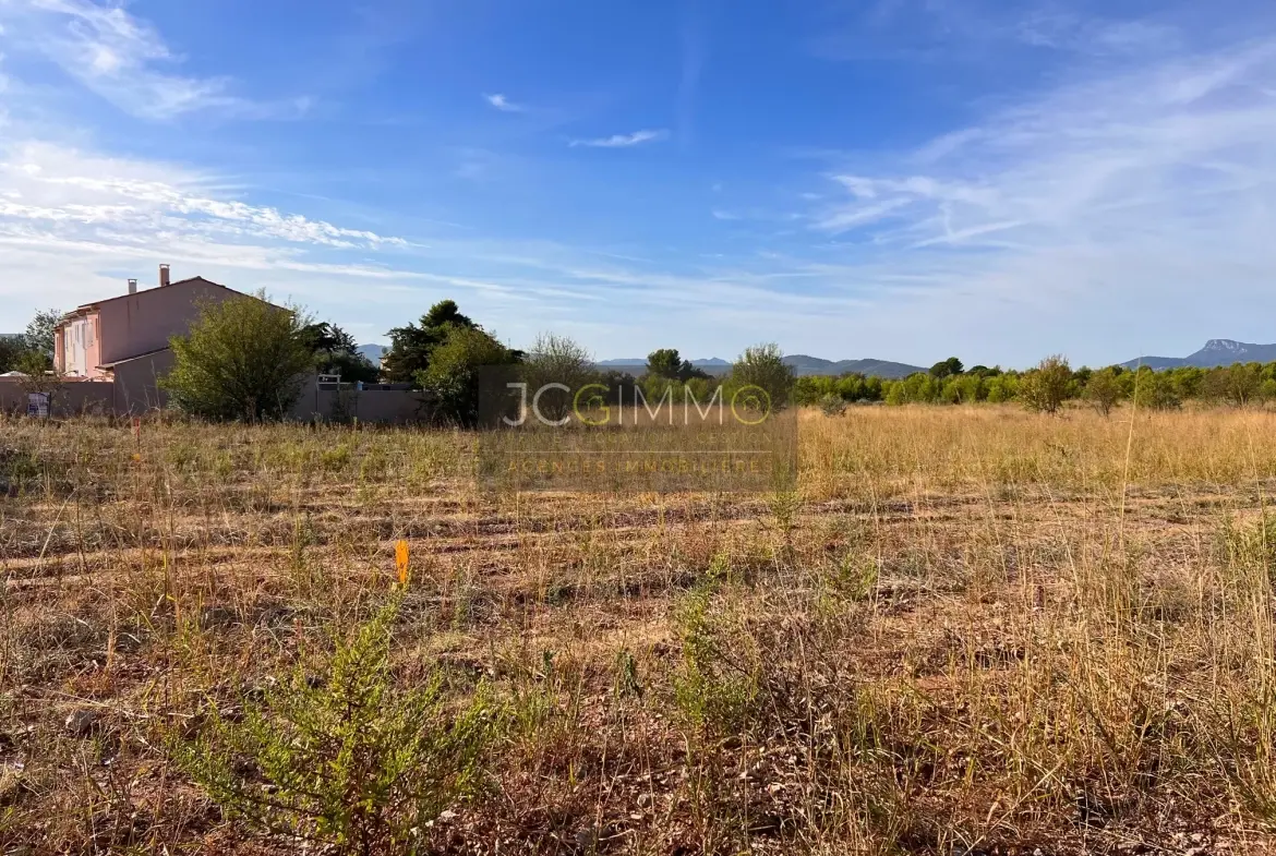 Terrain viabilisé de 532m2 à Puget-ville 