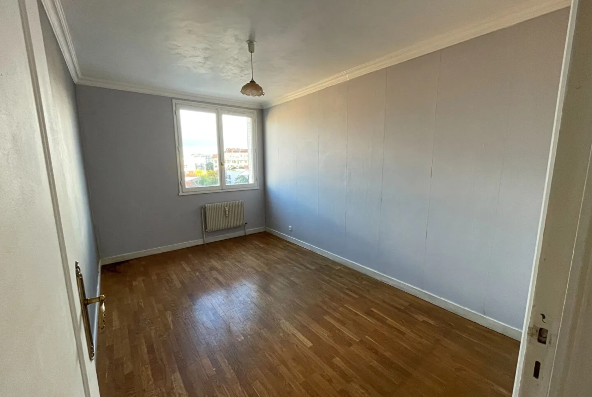 Appartement 4 pièces 80m2 Oullins avec vue dégagée 