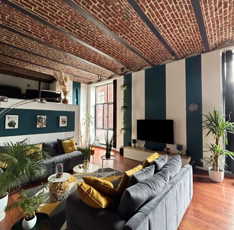 Loft de 135m2 à Tourcoing avec Cuisine Ouverte et Parking 