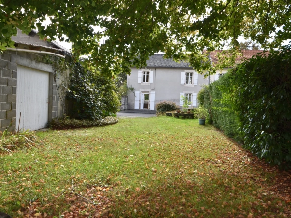 Maison en pierre à Maisonnais sur Tardoire