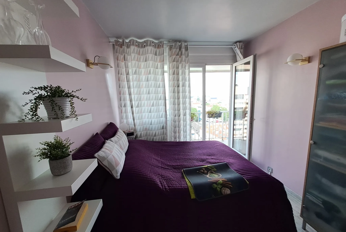 Appartement 2 Pièces avec Balcon à Ivry sur Seine 