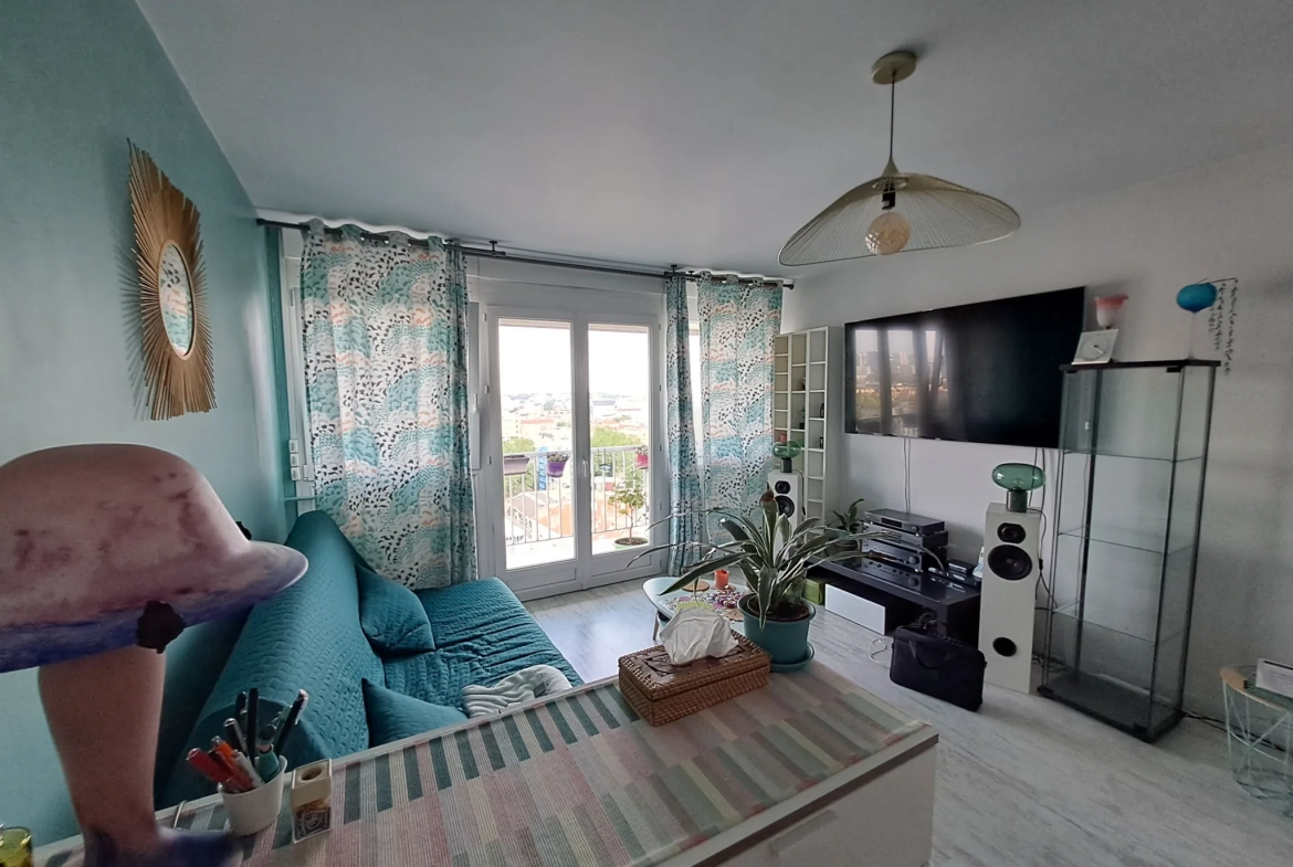 Appartement 2 Pièces avec Balcon à Ivry sur Seine 