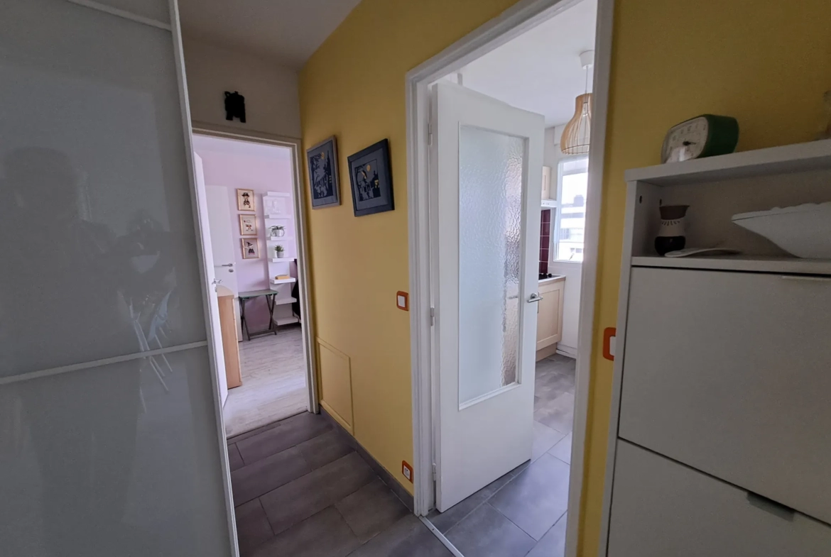 Appartement 2 Pièces avec Balcon à Ivry sur Seine 