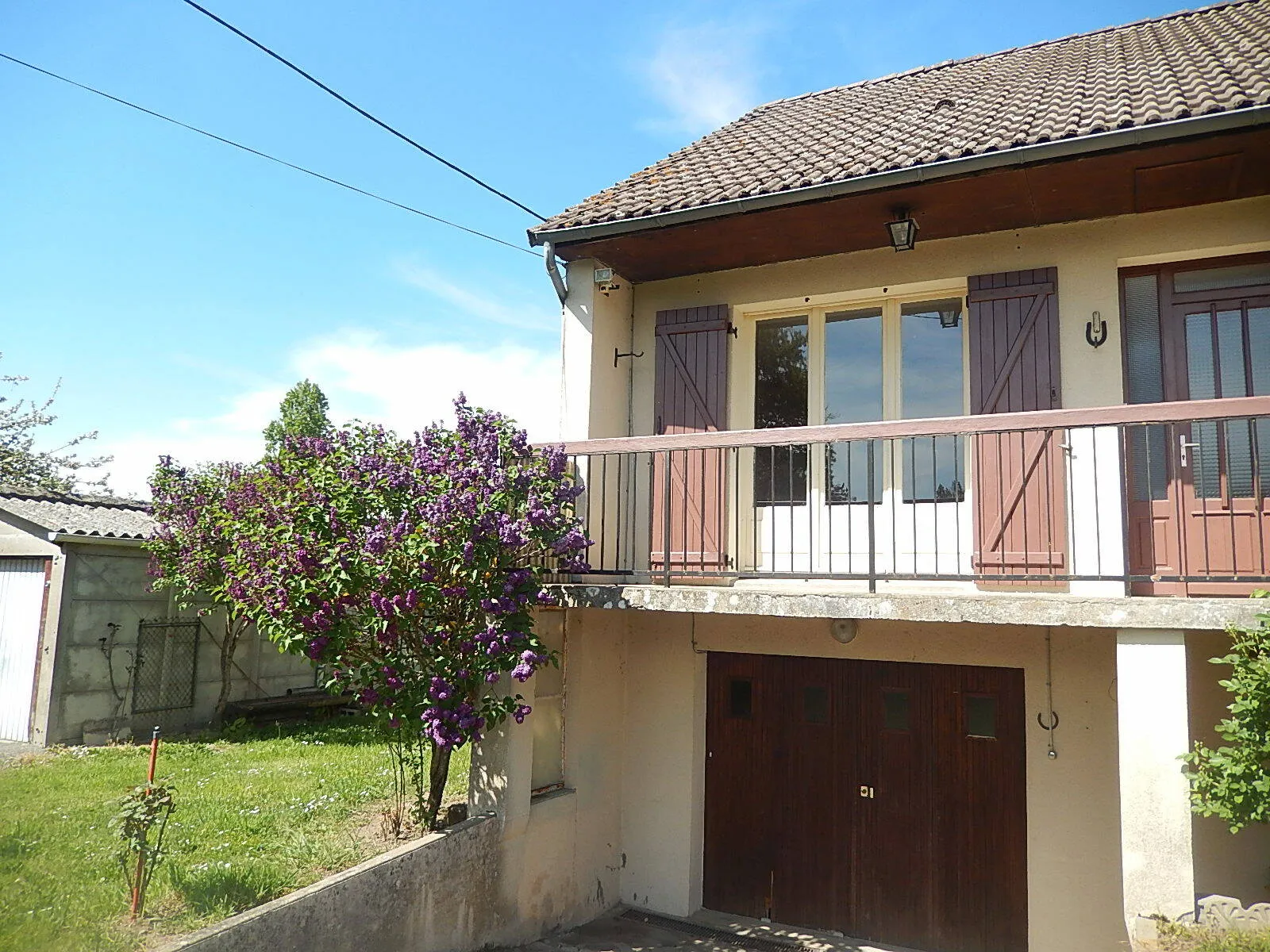 Maison sur sous-sol avec verger à Cerilly - 3300m2 