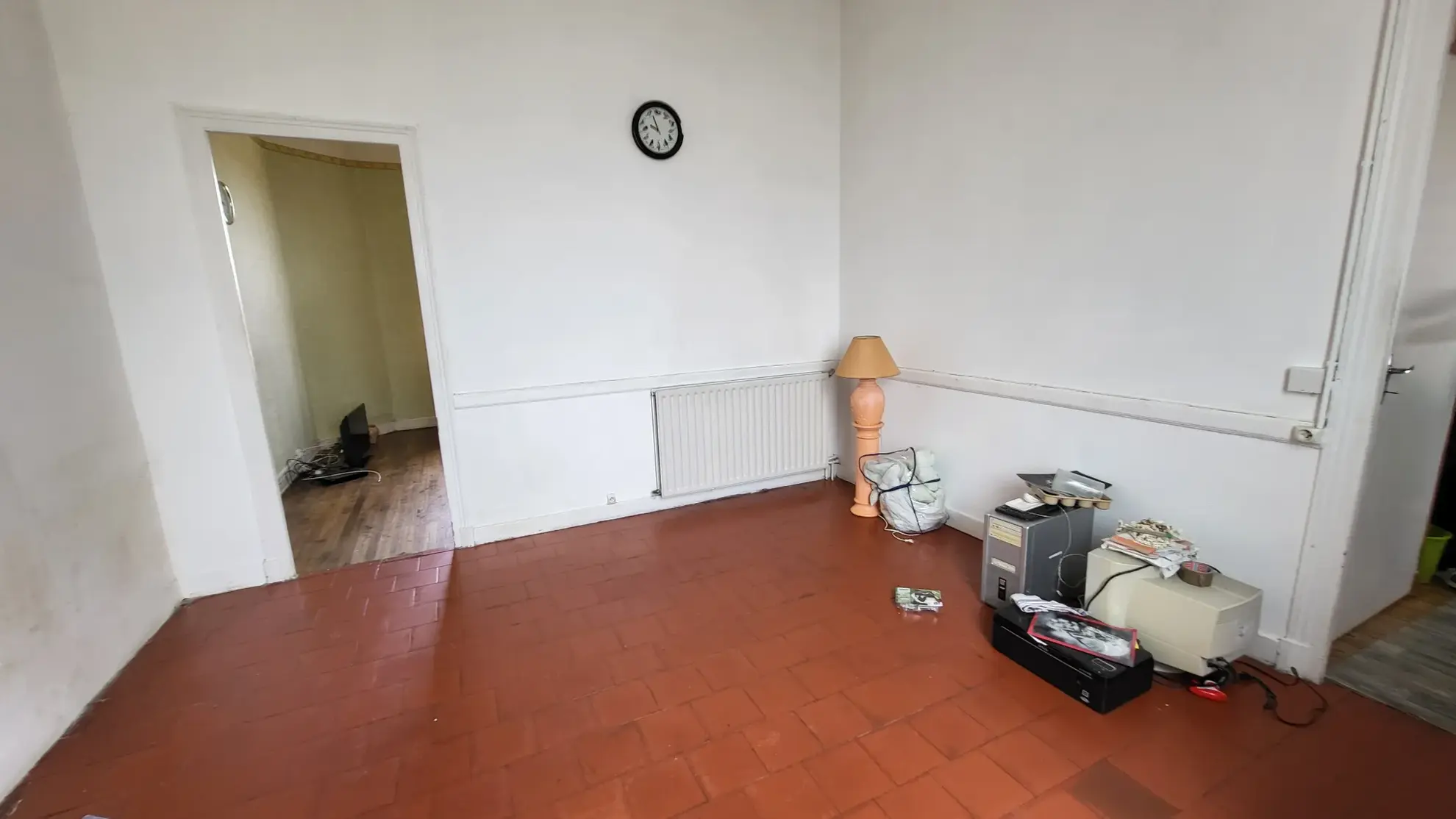 Maison de ville avec joli jardin de 394 m2 arboré et fleuri en bord de rivière à La Couronne, Angoulème 