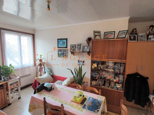 Studio avec cuisine équipée et parking privé à Quincy voisins 