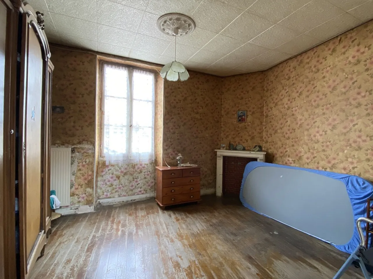 Maison de bourg à rénover entièrement - Région Provins 