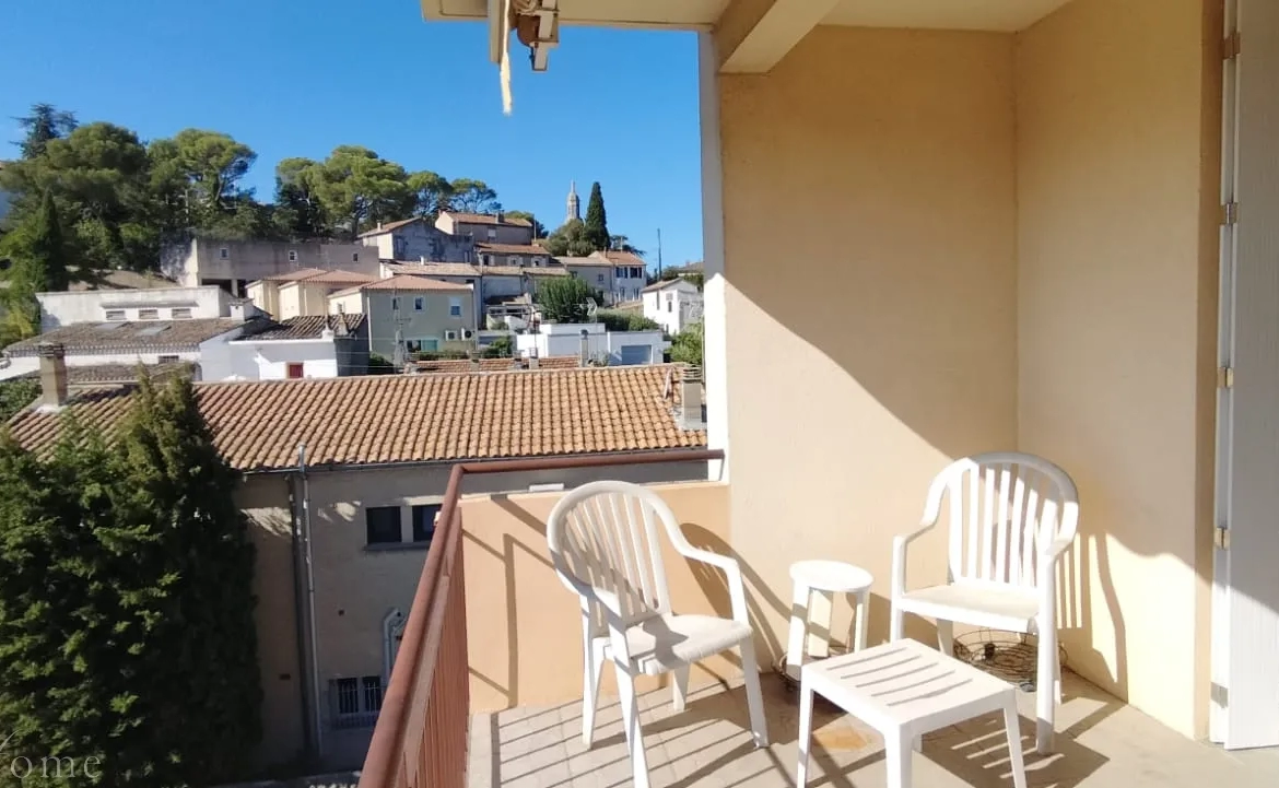 Vente appartement Quartier Croix de Fer à Nîmes de type 3 avec terrasse 9 m2, loggia, cave et garage 