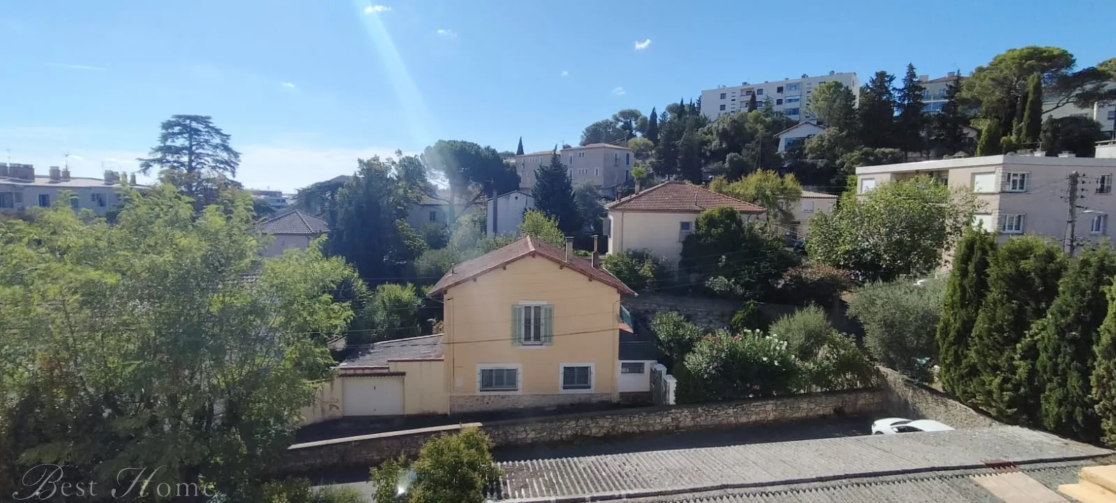 Vente appartement Quartier Croix de Fer à Nîmes de type 3 avec terrasse 9 m2, loggia, cave et garage 