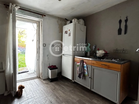 Belle maison en pierres avec jardin à LEZOUX 63190 