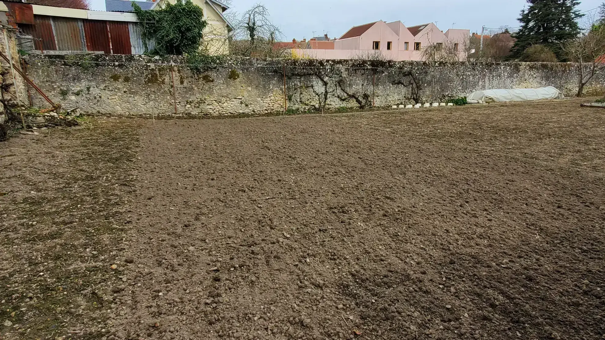 Terrain de 727 m2 à Etampes 