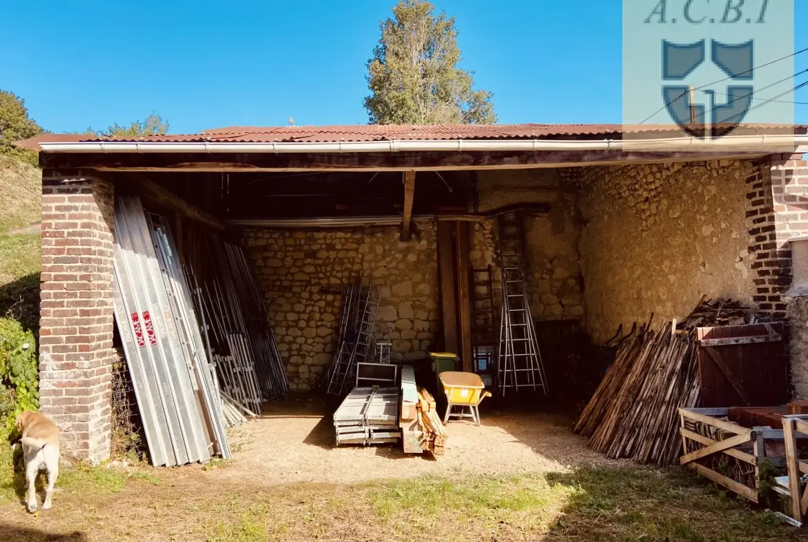 Maison en pierre de tuffeau rénovée aux portes de Troo 