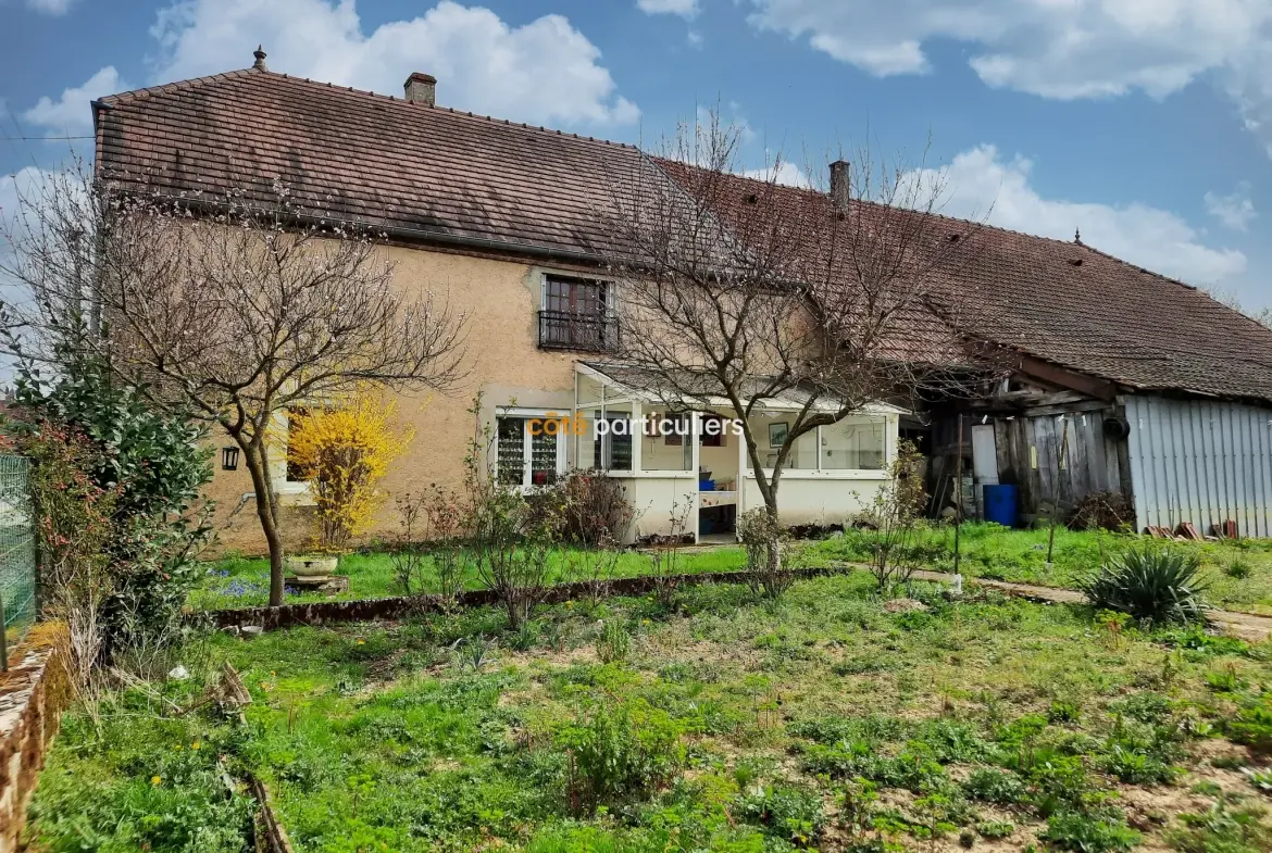 Grande Ferme à Rénover à Chemin 