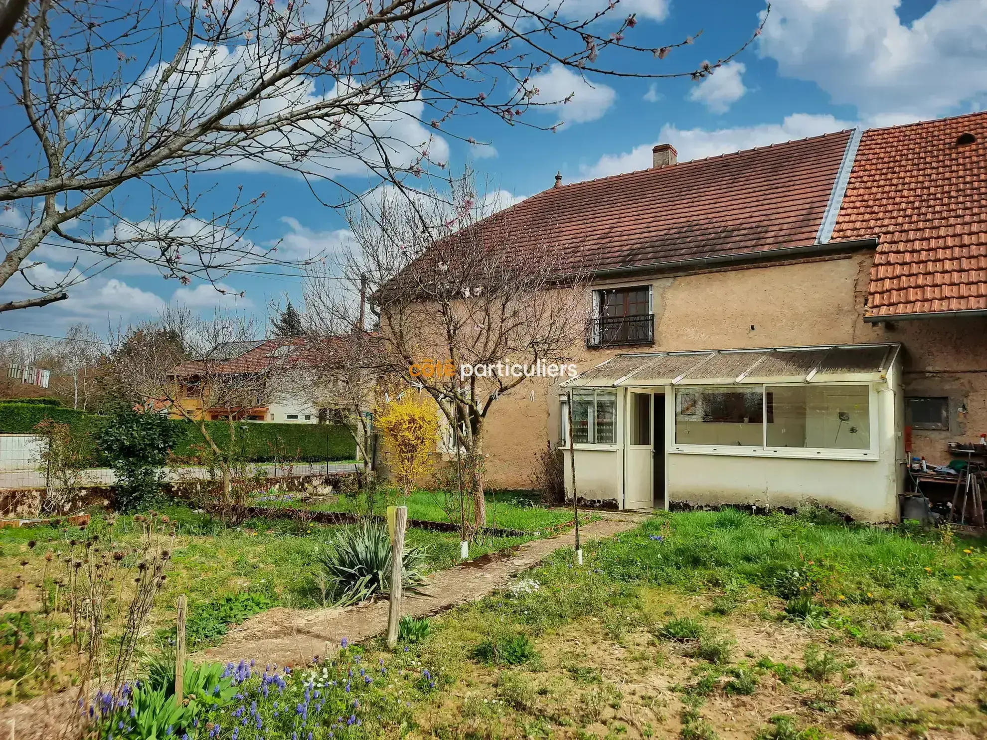 Grande Ferme à Rénover à Chemin 