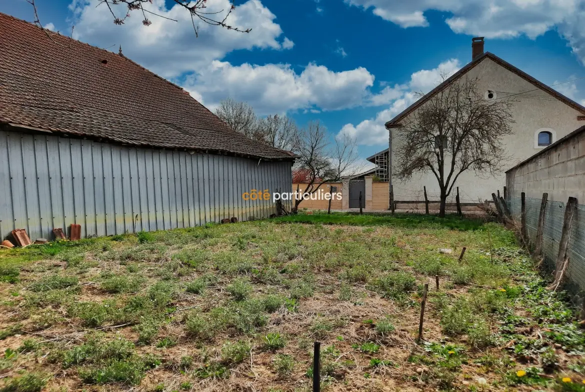 Grande Ferme à Rénover à Chemin 