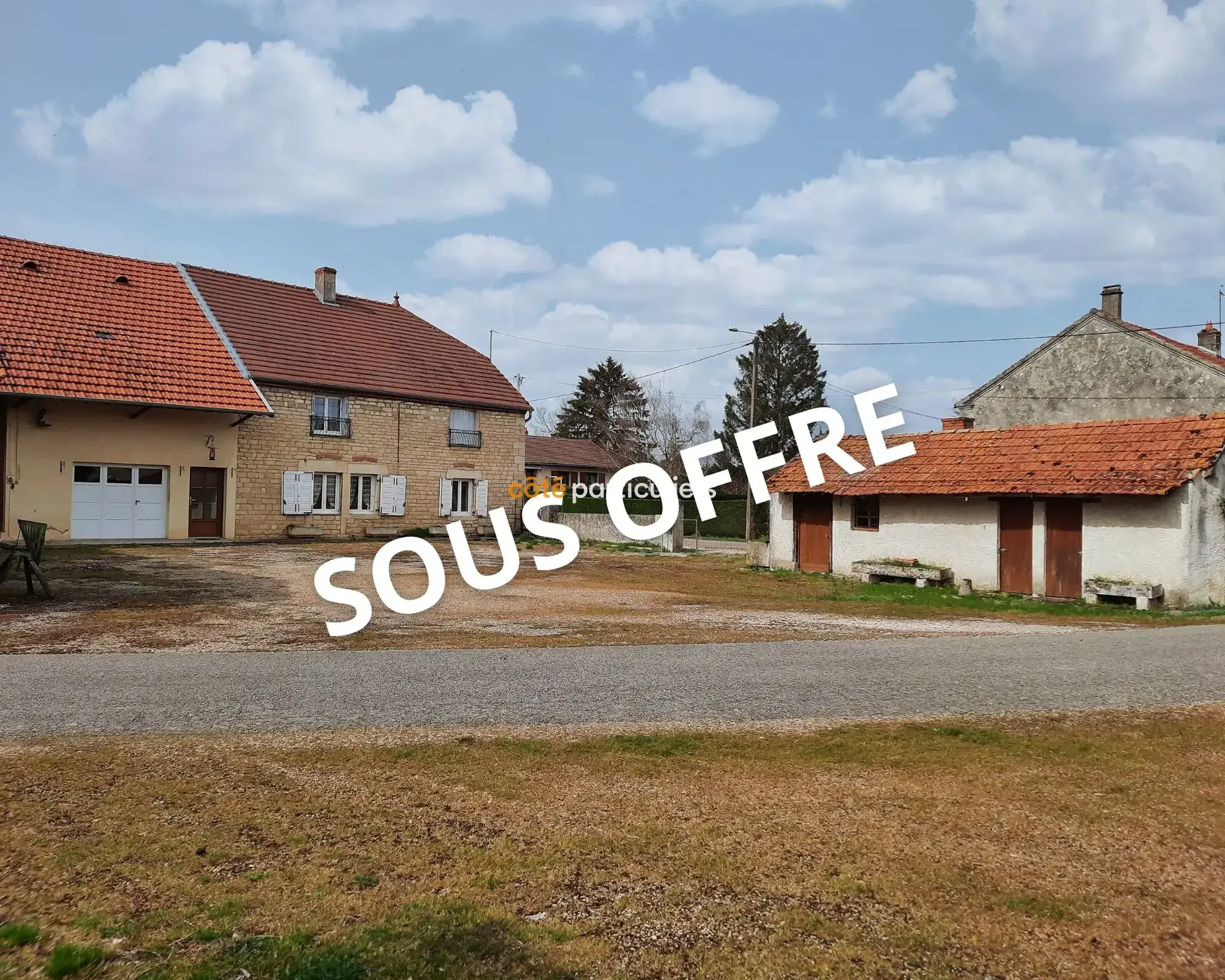 Grande Ferme à Rénover à Chemin 