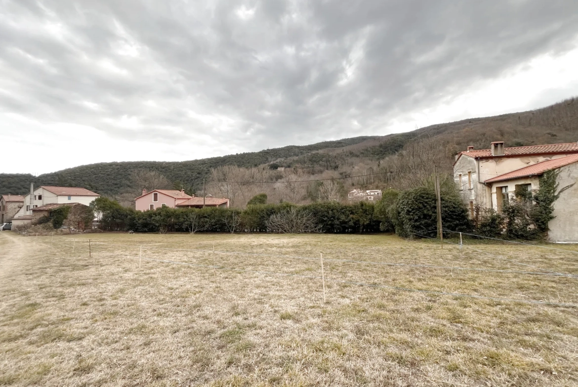 Terrain à bâtir de 1025 m2 à Arles sur Tech 