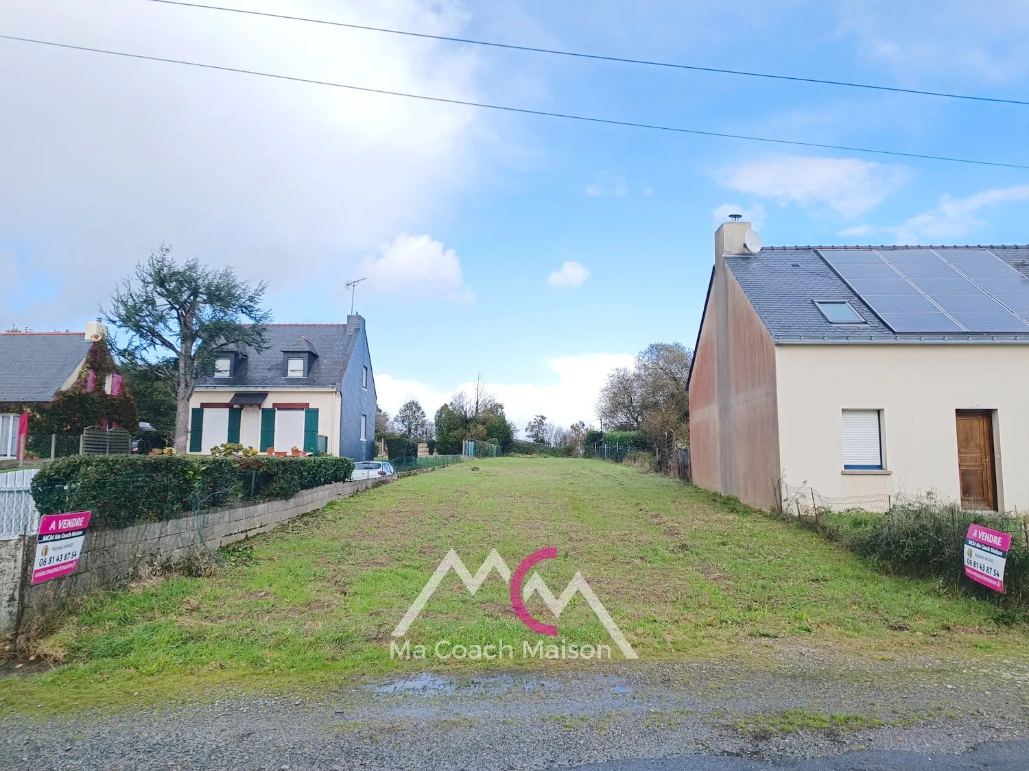 Terrain constructible de 754m2 à La Chapelle des Marais 
