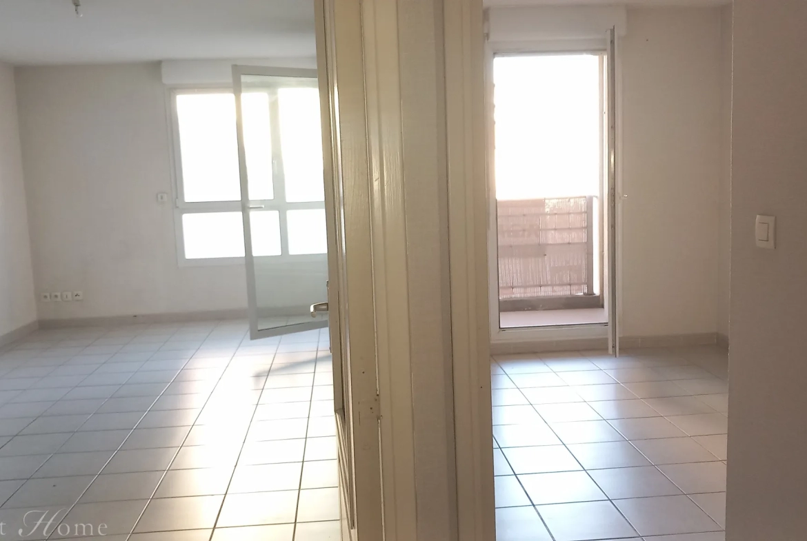 Vente appartement de type 2 avec terrasse à Nîmes 