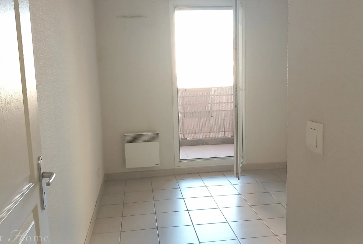 Vente appartement de type 2 avec terrasse à Nîmes 