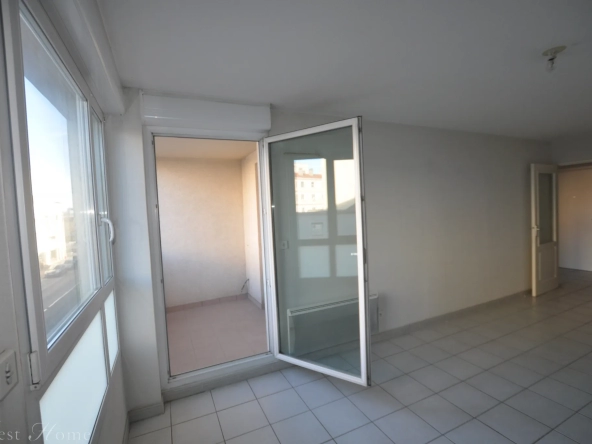 Vente appartement de type 2 avec terrasse à Nîmes