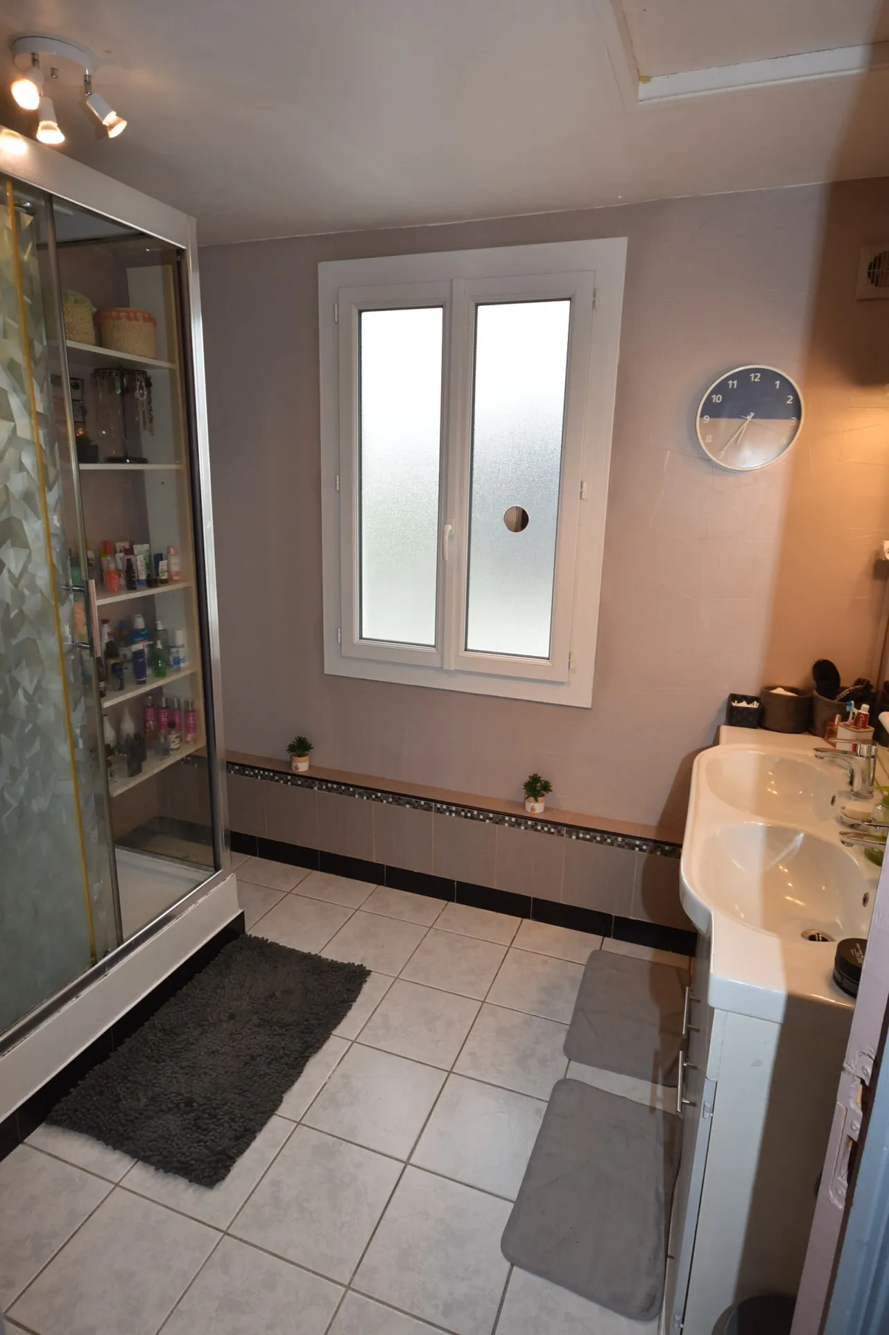 Maison rénovée avec jardin à Limoux 