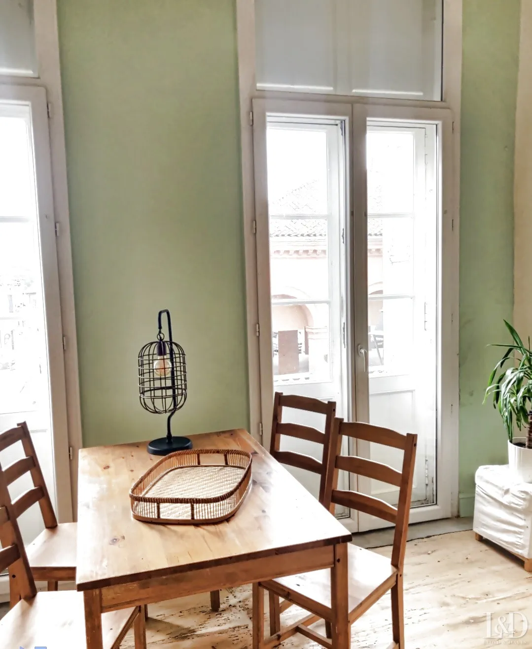 Appartement de village à Levignac (31530) - 1 chambre, bureau et cheminée 