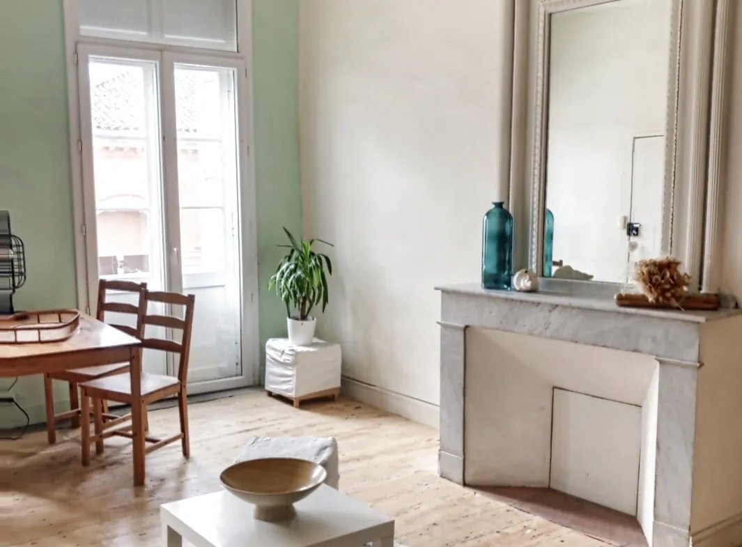 Appartement de village à Levignac (31530) - 1 chambre, bureau et cheminée 