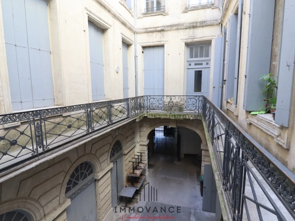Vente Loft contemporain 59m2 + cour en Centre-historique Montpellier 