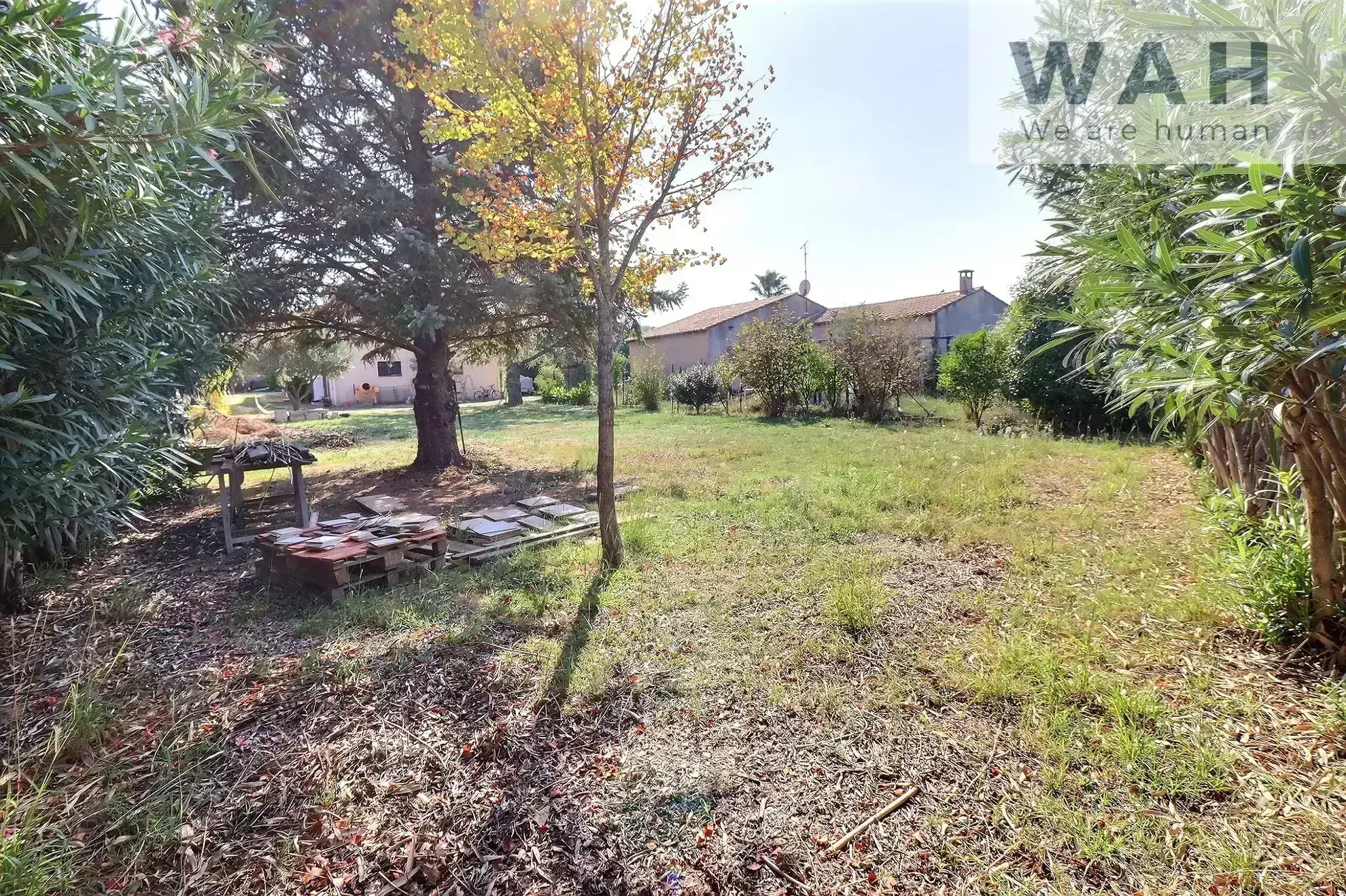 Terrain constructible de 400m2 à Beauvoisin 