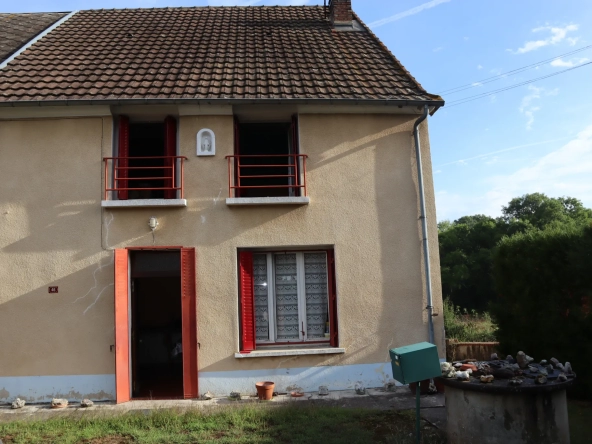 Maison à St Léger du Bois avec 3 chambres - Terrain de 735m2 