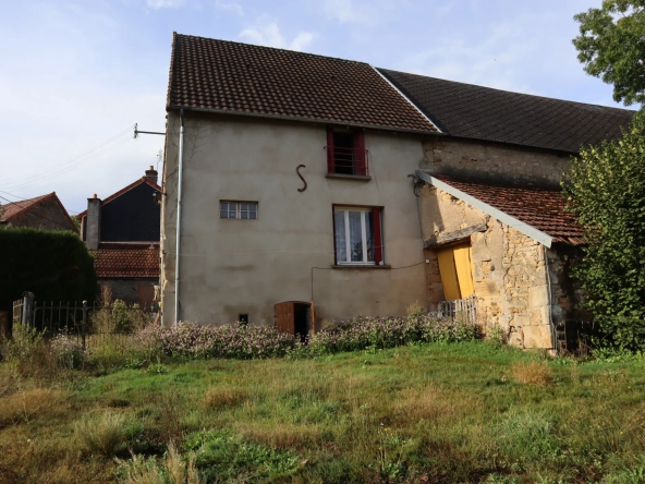 Maison à St Léger du Bois avec 3 chambres - Terrain de 735m2 