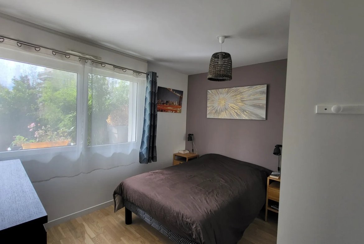 Appartement Deux Pièces avec Jardin Exposé Sud-Ouest à Petit Nanterre 