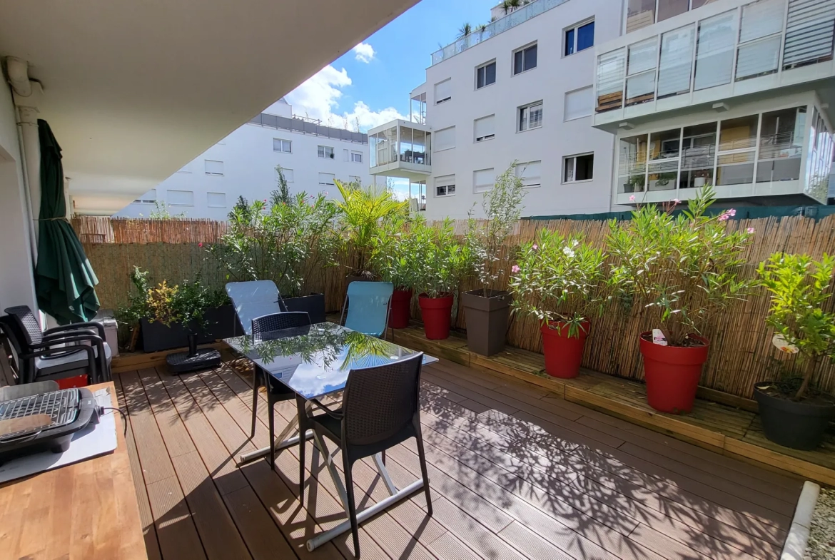 Appartement Deux Pièces avec Jardin Exposé Sud-Ouest à Petit Nanterre 